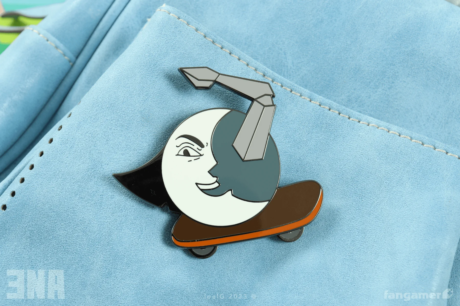 Skateboarding Moony Pin - Image 6