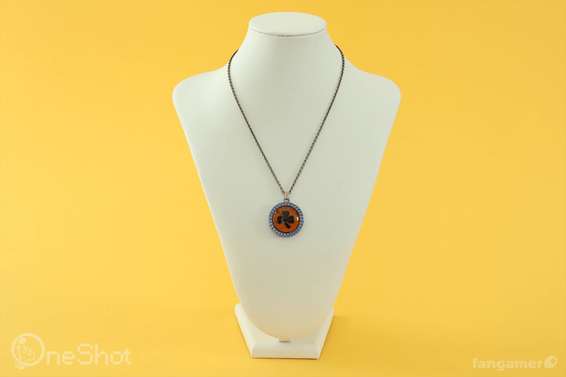 Black Clover Pendant - Image 7